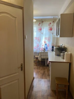 Здам 1 Мілютенка, 9. Метро Чернігівська Лісова парк Кіото