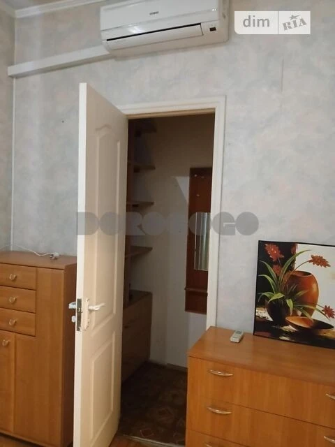 Довготривала оренда 2к квартири на вул. Довнар-Запольського