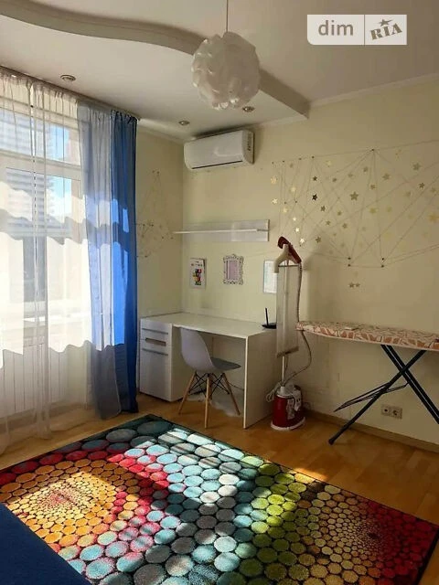 Довготривала оренда 3к квартири на просп. Голосіївський 130/