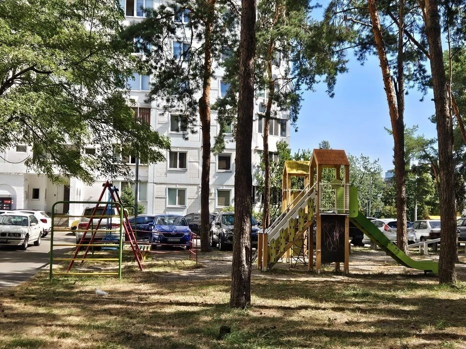 Довготривала оренда 2к квартири на вул. Мілютенка 17В • ID 3