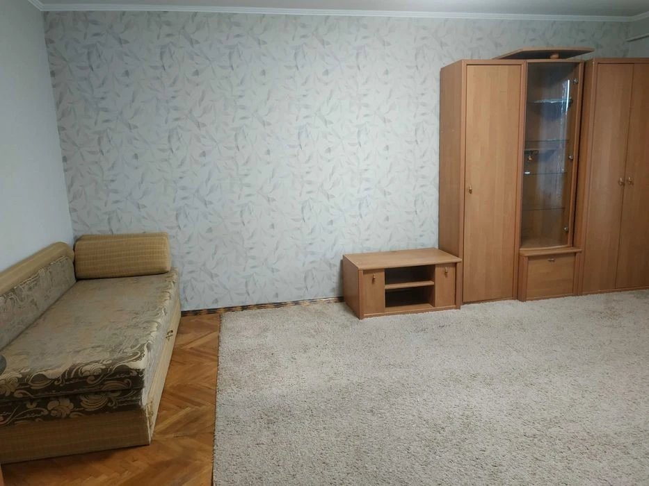 1к. Бориспільська 28. Газова плита. Рембаза, метро Червоний