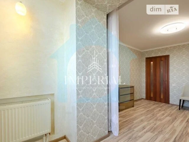 Довготривала оренда 2к квартири на вул. Миколи Хвильового 1