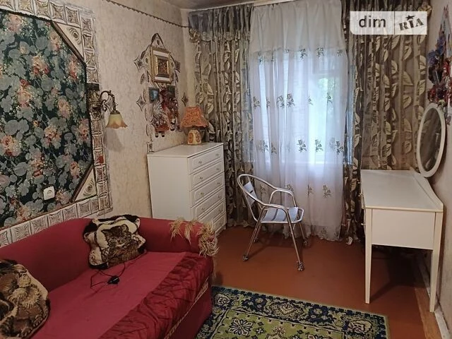 Здам в оренду кімнату на вул. Гната Юри 4, кв. 10 довгострок