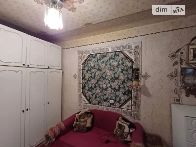 Здам в оренду кімнату на вул. Гната Юри 4, кв. 10 довгострок