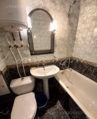 Оренда 1-кімнатної квартири 41 м², Колекторна вул.