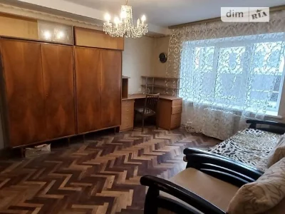 Довготривала оренда 3к квартири на просп. Берестейський 70 •