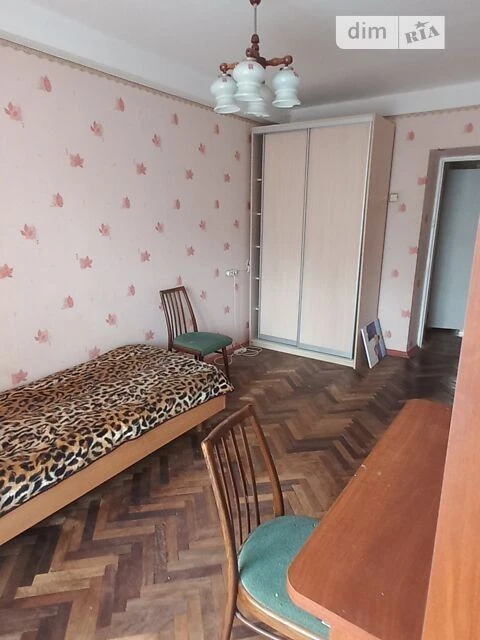 Довготривала оренда 3к квартири на просп. Берестейський 70 •