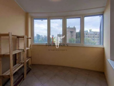 Квартира. Київ, Глибочицька вул.