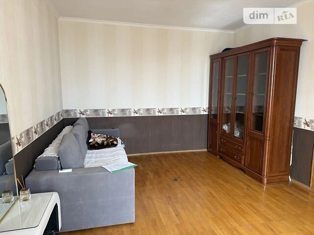 Довготривала оренда 1к квартири на просп. Леся Курбаса 5В •