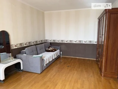 Довготривала оренда 1к квартири на просп. Леся Курбаса 5В •
