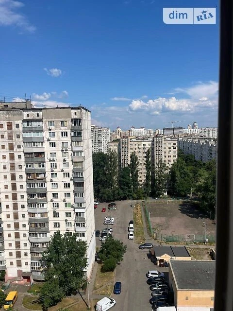 Довготривала оренда 2к квартири на вул. Левка Лук'яненка 1В