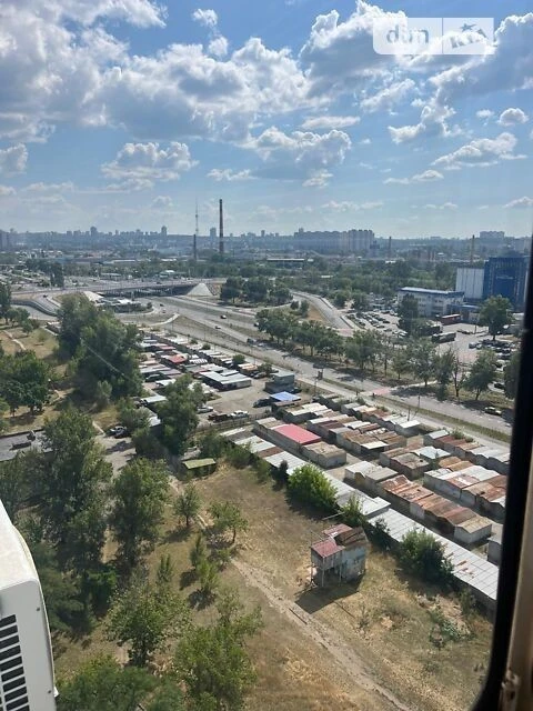 Довготривала оренда 2к квартири на вул. Левка Лук'яненка 1В