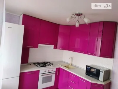 Довготривала оренда 1к квартири на просп. Леся Курбаса 12 •
