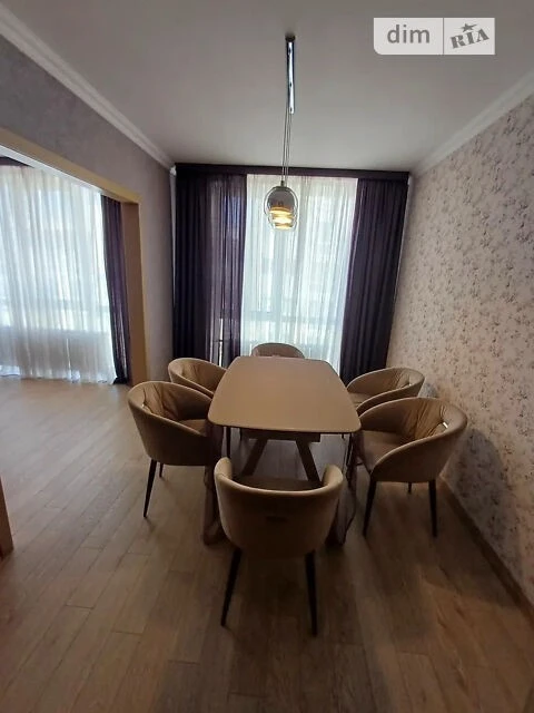 Довготривала оренда 3к квартири на вул. Нивська 4Г • ID 3451