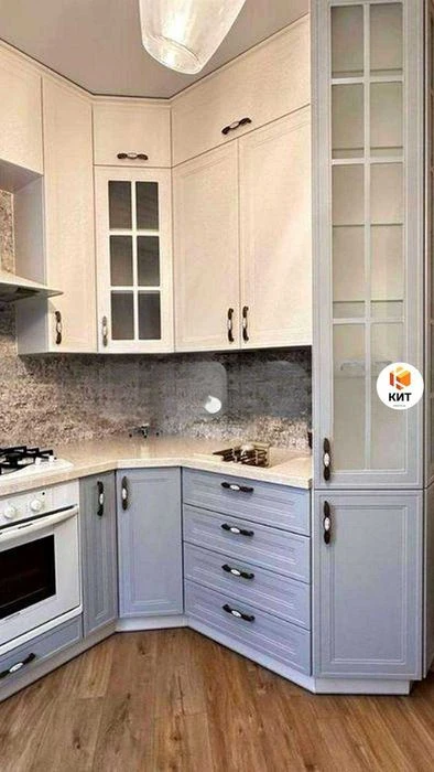 4k, 90m2, Center (ul. Chernyshevskogo 90, m. Yaroslava Mudrogo)