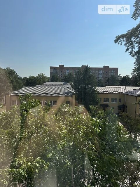 Довготривала оренда 2к квартири на вул. Юрія Литвинського 82