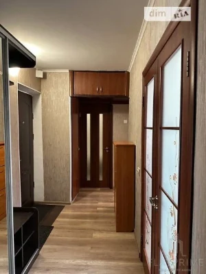 Довготривала оренда 2к квартири на вул. Юрія Литвинського 82