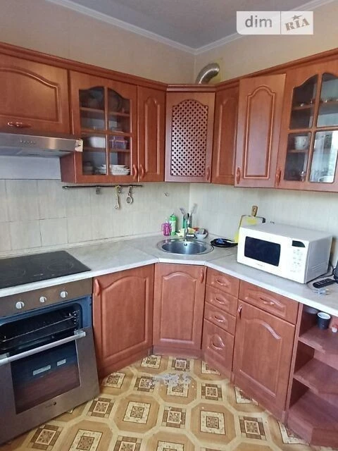 Довготривала оренда 2к квартири на вул. Ахматової Анни 8 • I