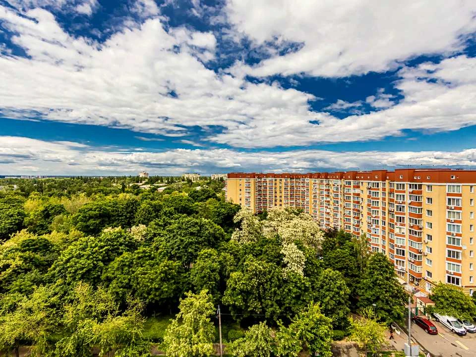 Квартира. Київ, Салютна вул., 2к