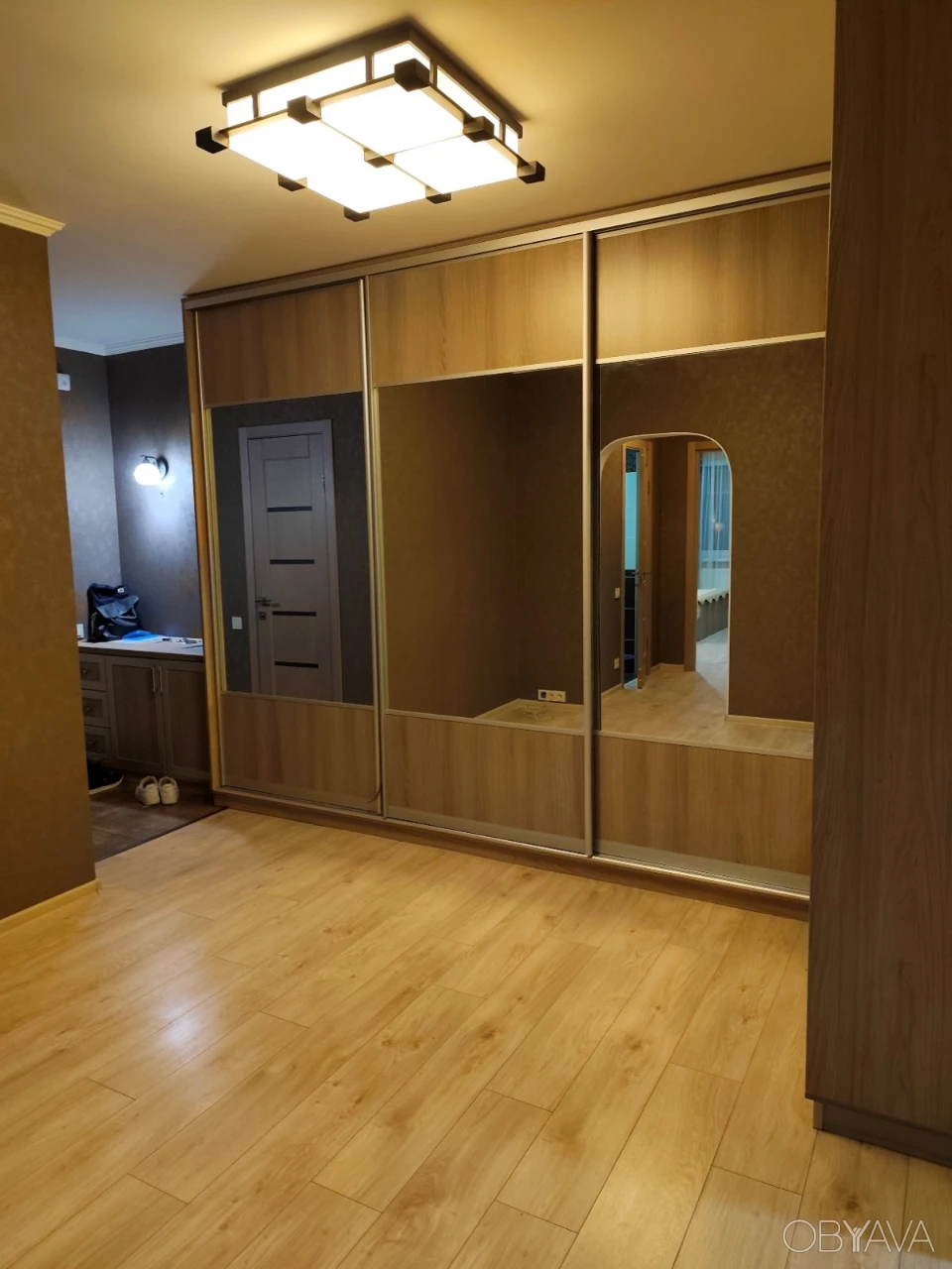 2-х кімн. кв. 70 м2 з видом на озеро, генератор, пр. Григоре
