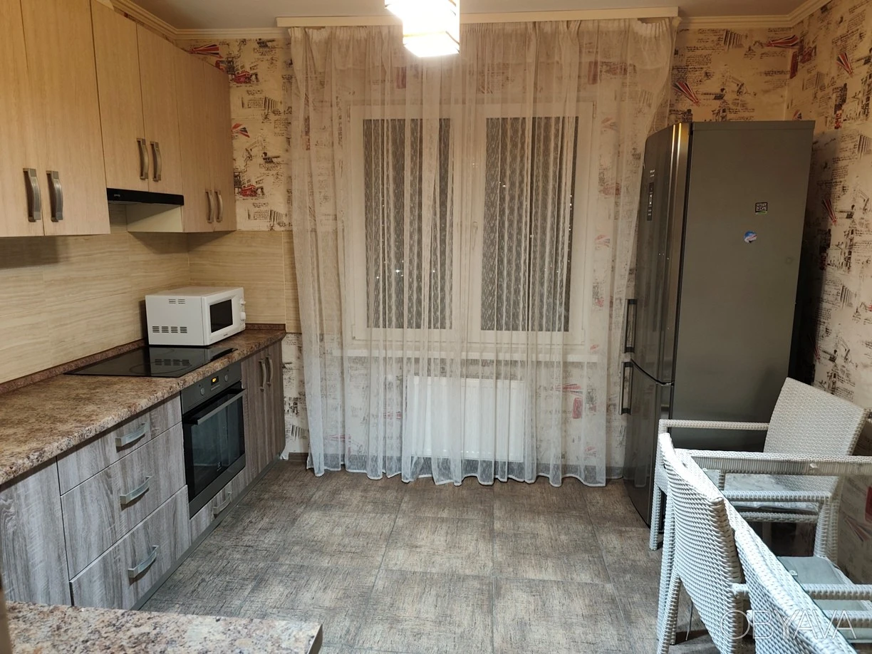 2-х кімн. кв. 70 м2 з видом на озеро, генератор, пр. Григоре