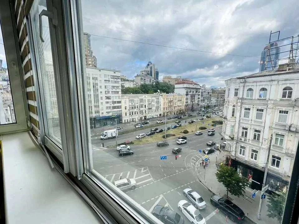 Квартира. Київ, Басейна вул.