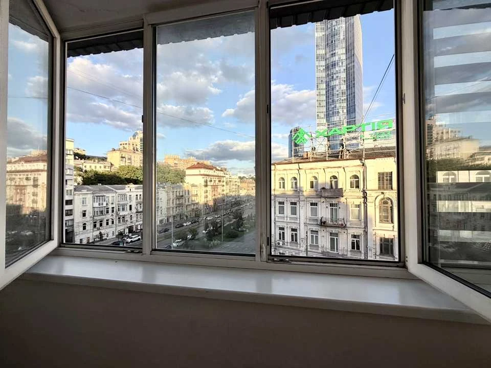 Квартира. Київ, Басейна вул.