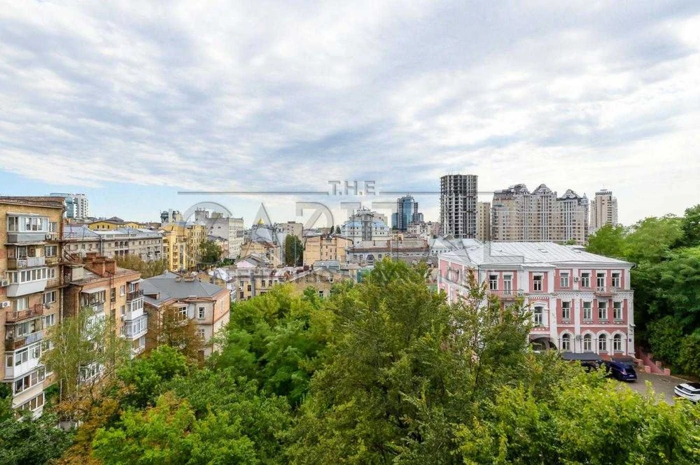 Apartment for sale, Ambassador House residential complex, Ivana Franko st., Tsen