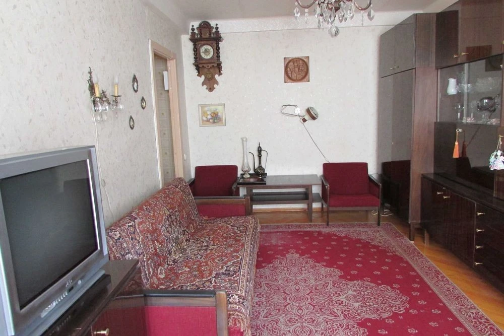ТАТАРКА. Роздільна 2 кімнатна. вул. Мурашка Миколи 4 А