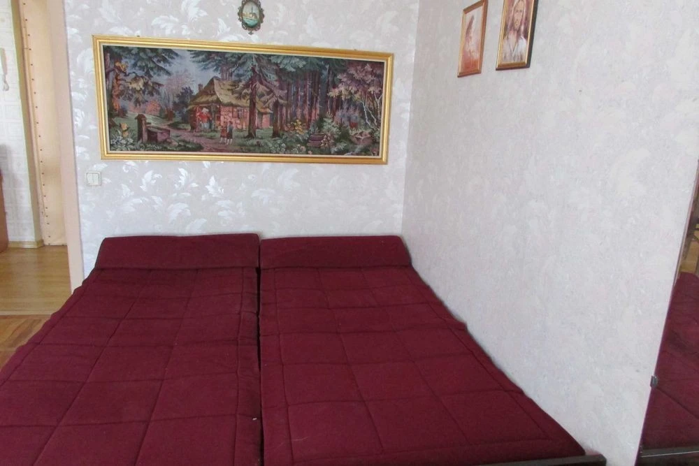 ТАТАРКА. Роздільна 2 кімнатна. вул. Мурашка Миколи 4 А
