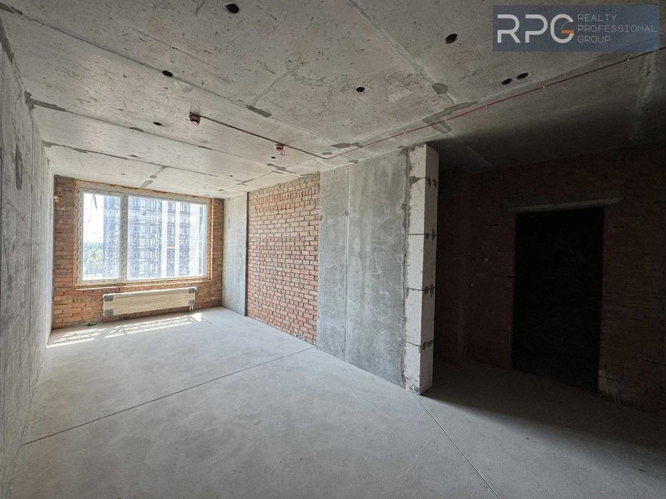 WITHOUT% URGENT sale of a 1-room apartment in the residential complex "Metropolis"