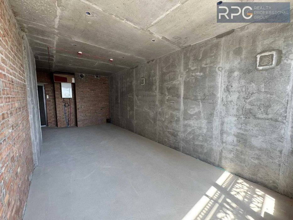 WITHOUT% URGENT sale of a 1-room apartment in the residential complex "Metropolis"