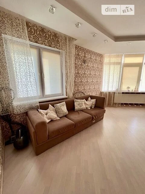 Довготривала оренда 2к квартири на вул. Дегтярівська 25А кор