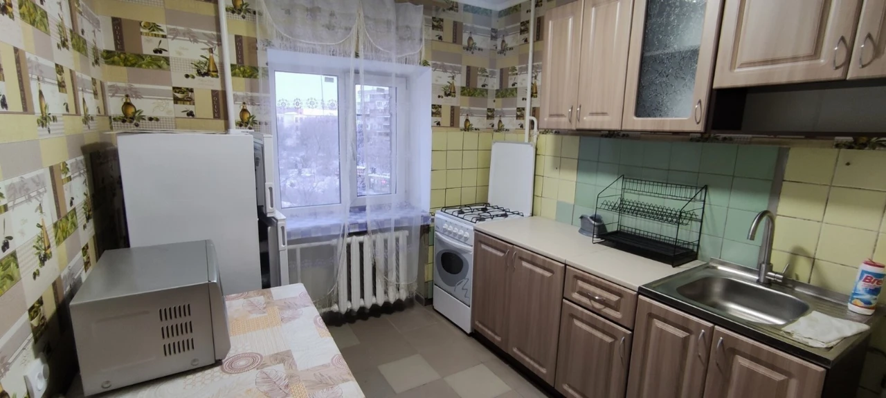 Оренда 1-кімнатної квартири 37 м², Сім'Ї Хохлових вул., 1