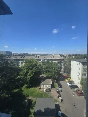 Здається 1 кім. вул. Воскресенська 11А