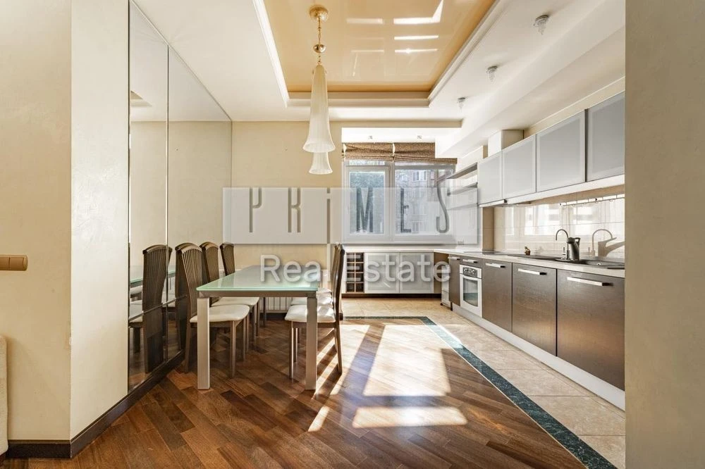 Оренда квартири 100м2, Центр, 2 поверх (Apartment for rent)