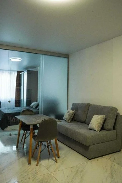 Оренда 2к квартири м. Олімпійська/ 2-bedroom apartment for r
