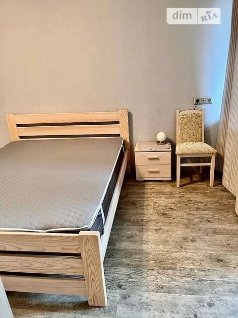 Довготривала оренда 2к квартири на просп. Берестейський 20 •