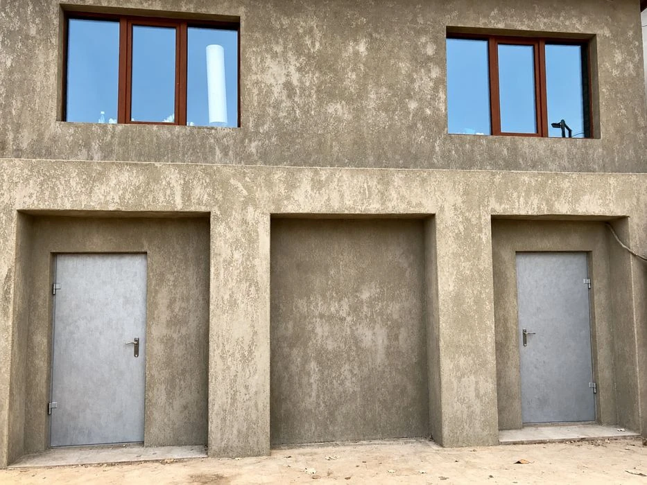 Urgent! Townhouse and gym for sale in the Dnieper Bay, price