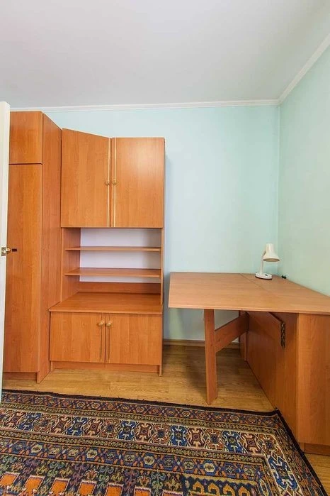 Квартира біля Володимирського базару. 3 окремі кімнати. Анто