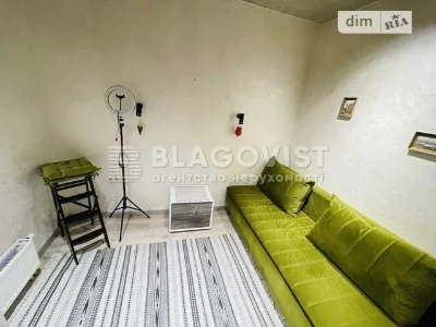 Продаж 1к квартири 32 кв. м на вул. Салютна 2/1 • ID 3476299