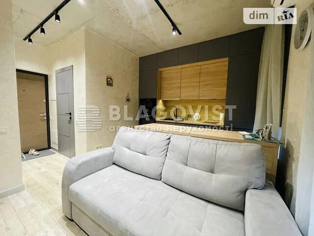Продаж 1к квартири 32 кв. м на вул. Салютна 2/1 • ID 3476299