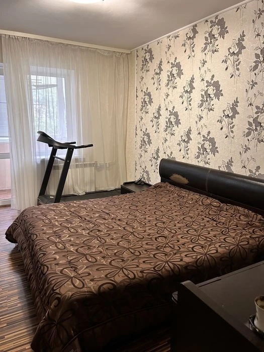 БЕЗ КОМІСІЇ! Оренда 3-х кім. кв. на Оболоні. 500 м. до метро