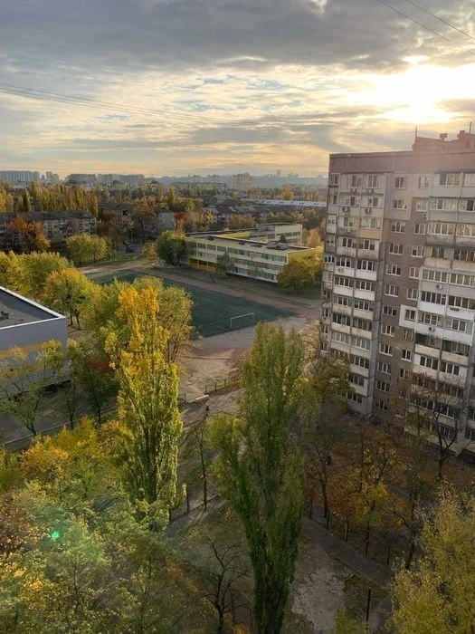 Однакомнатная Кибальчича срочно сдам