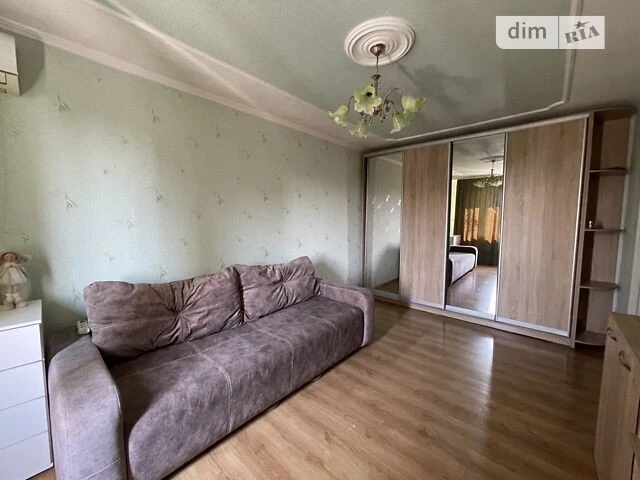 Довготривала оренда 2к квартири на просп. Берестейський 95 •