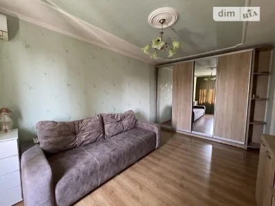 Довготривала оренда 2к квартири на просп. Берестейський 95 •