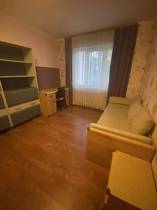 Оренда, Милославська, 45.Розгланемо усіх