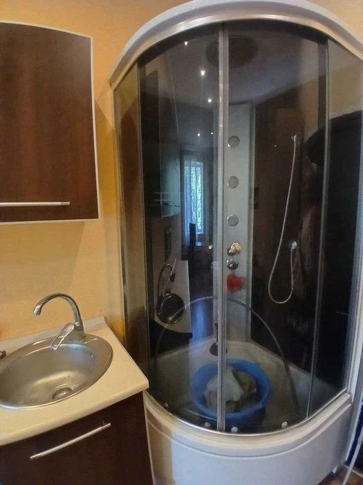 Selling a one-room studio apartment, 20 sq m, gas | Aleksandrovsky Ave., metro station X