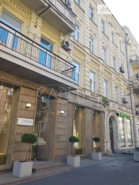 Довготривала оренда 3к квартири на вул. Саксаганського 31 •