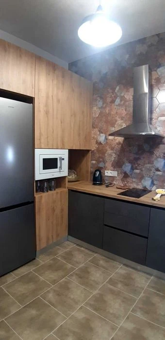 Продам дом  с ремонтом и бассейном